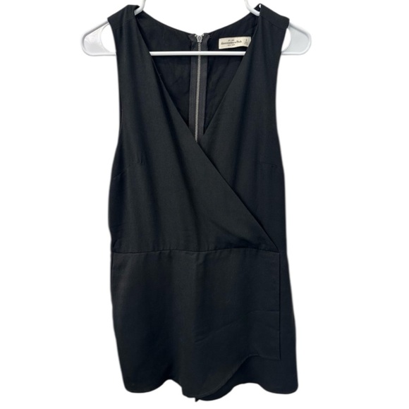 Abercrombie & Fitch Black Sleeveless Skorts Romper sz 8 - Picture 2 of 6